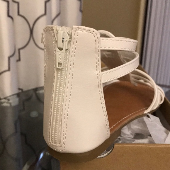 Girls Sandals - Picture 2 of 3